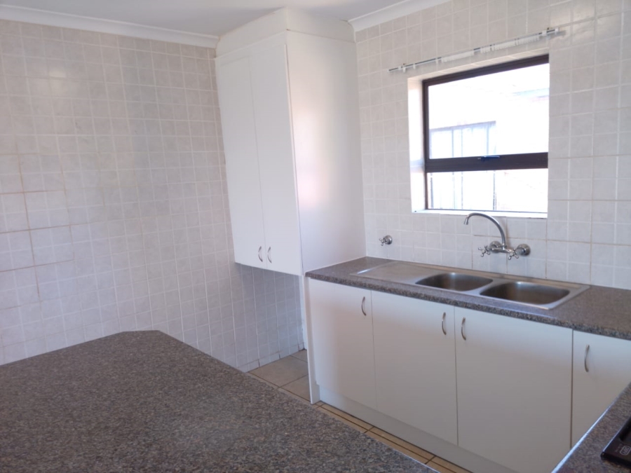 2 Bedroom Property for Sale in Pine Acres Western Cape